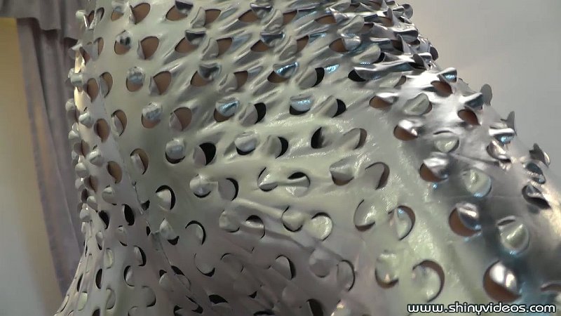 HollyKiss_ShinyToys_2_12.jpg